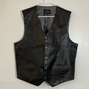 Cody James Vest Size Large Dark Brown. PU leather Western Wear